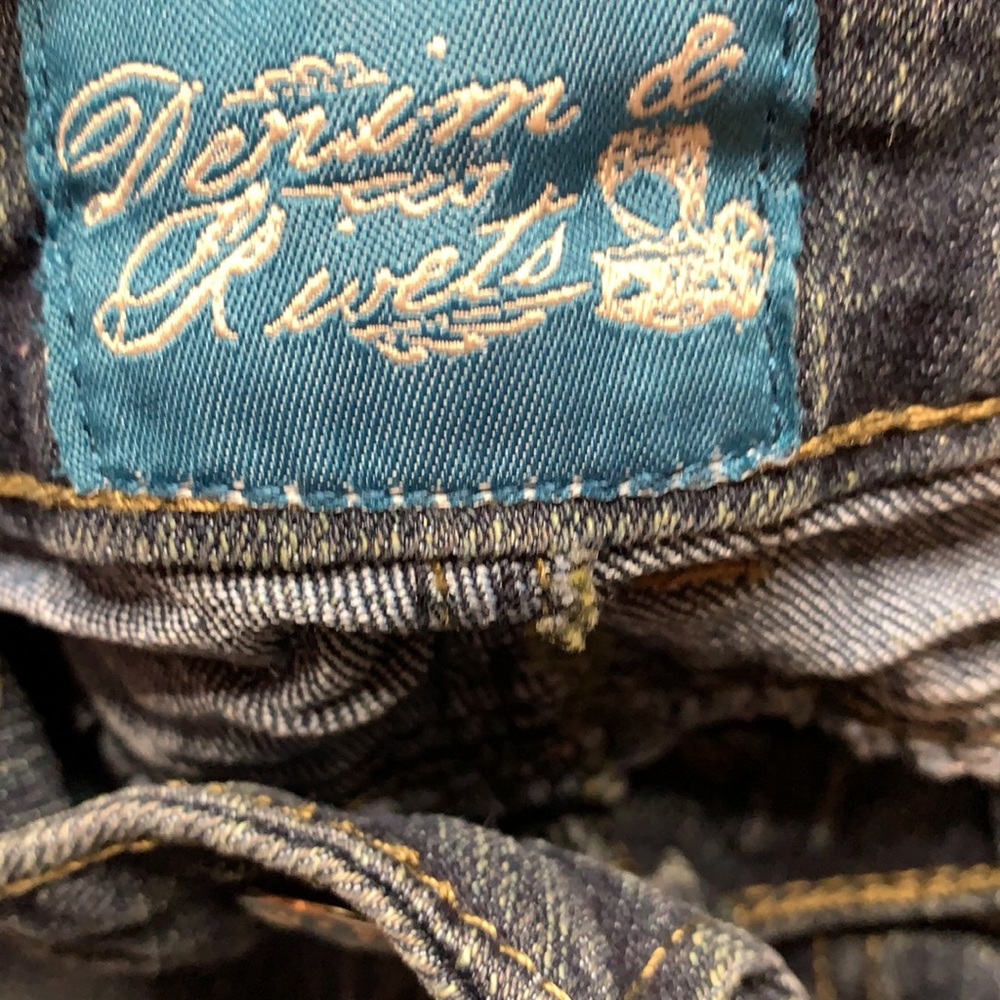 Jeans - Picture 2 of 5